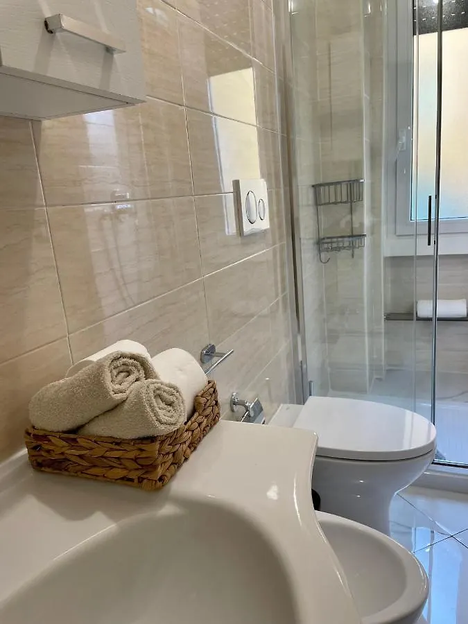 Appartamento Veridia House 15 Min Metro Dal Duomo Milano Italia